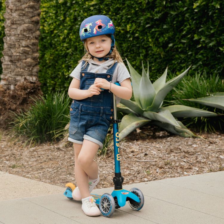 Micro Mini Foldable LED Scooter - Ocean Blue - Image 2