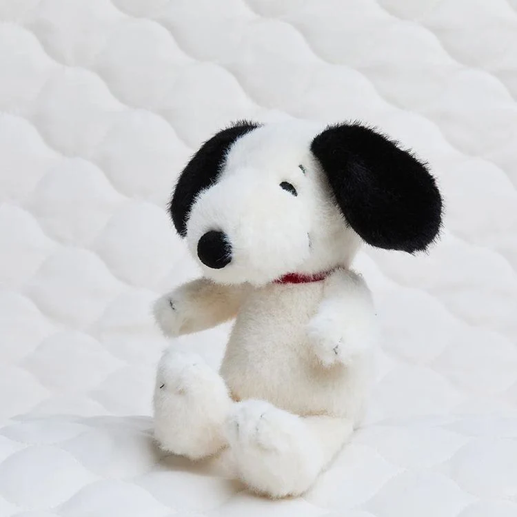 Peanuts Snoopy Eco Fuzzy Plush - 7" - Image 2